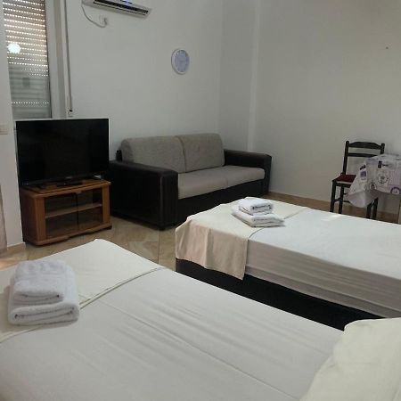 Kokomani 2 Apartment Durres Exterior photo